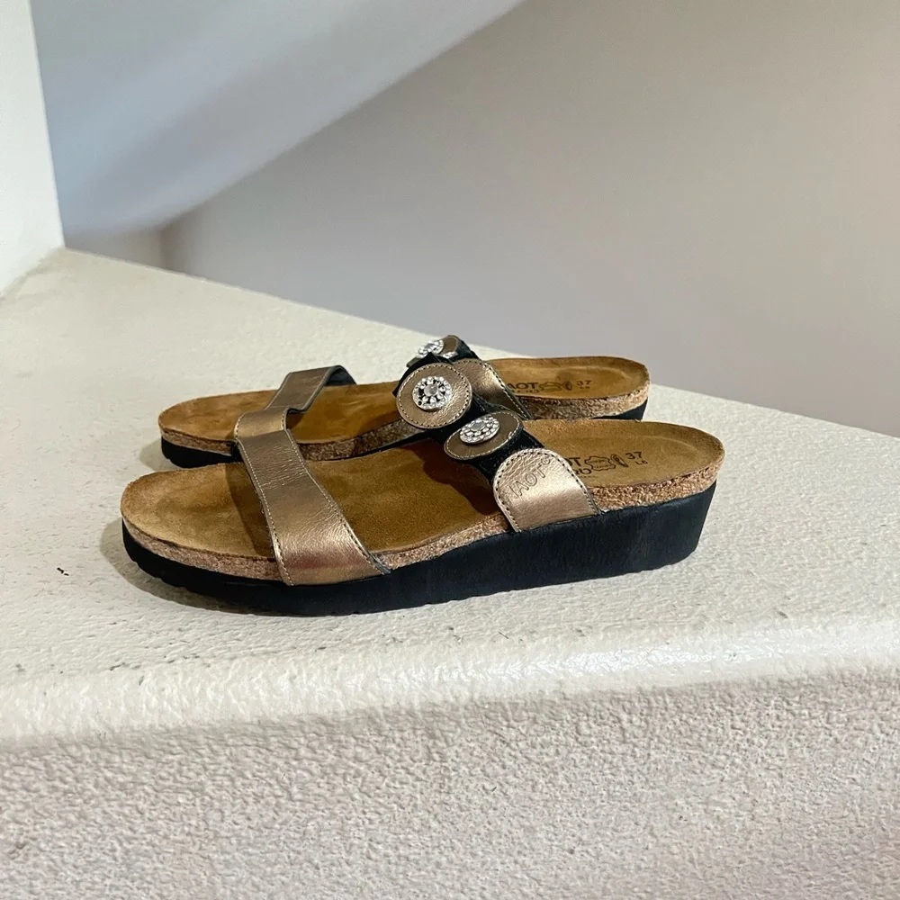 Naot Marissa women Size 6 Ornamented Wedge Slide Metallic Straps Sandals Gold
